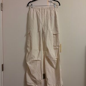 UNIQLO Cream Cargo Pants